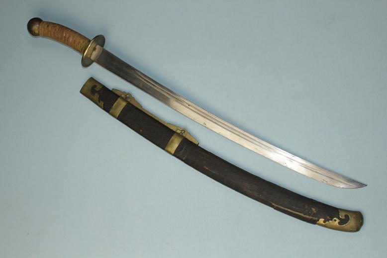 A good Chinese sword Complete sabre Military side arm www.swordsantiqueweapons.com